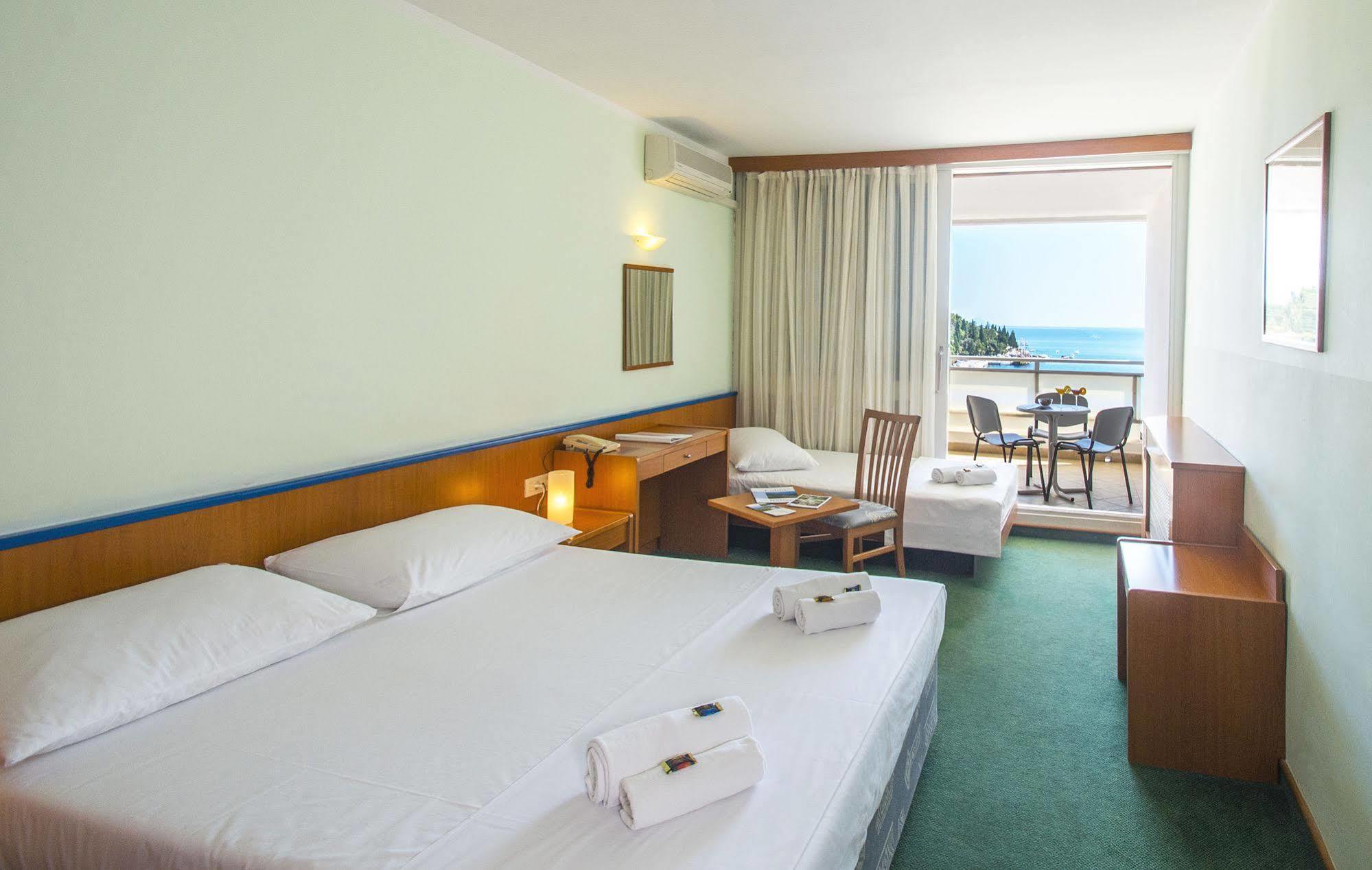 Hotel Amfora Rabac Exterior foto
